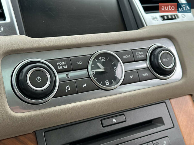 Білий Ленд Ровер Range Rover Sport, об'ємом двигуна 5 л та пробігом 120 тис. км за 13500 $, фото 75 на Automoto.ua