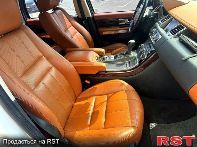 Білий Ленд Ровер Range Rover Sport, об'ємом двигуна 5 л та пробігом 145 тис. км за 16500 $, фото 8 на Automoto.ua