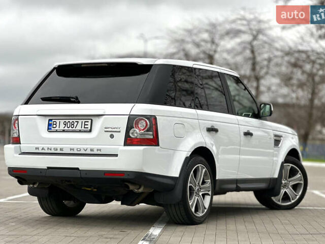 Білий Ленд Ровер Range Rover Sport, об'ємом двигуна 5 л та пробігом 120 тис. км за 13500 $, фото 3 на Automoto.ua