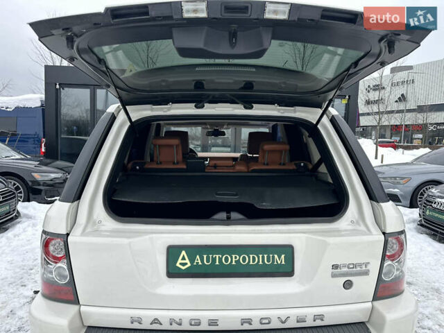 Білий Ленд Ровер Range Rover Sport, об'ємом двигуна 5 л та пробігом 171 тис. км за 12500 $, фото 47 на Automoto.ua