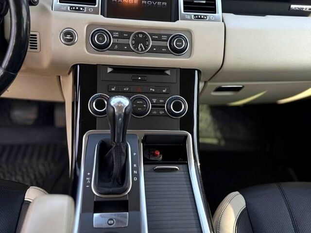 Белый Ленд Ровер Рендж Ровер Спорт, объемом двигателя 3 л и пробегом 350 тыс. км за 14500 $, фото 5 на Automoto.ua