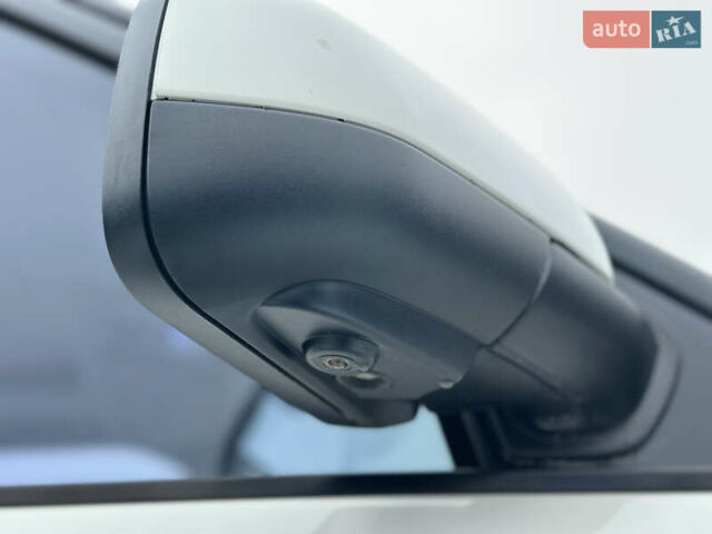 Білий Ленд Ровер Range Rover Sport, об'ємом двигуна 5 л та пробігом 171 тис. км за 12500 $, фото 46 на Automoto.ua