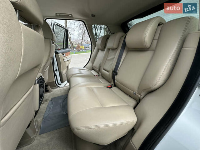 Білий Ленд Ровер Range Rover Sport, об'ємом двигуна 5 л та пробігом 120 тис. км за 15500 $, фото 37 на Automoto.ua