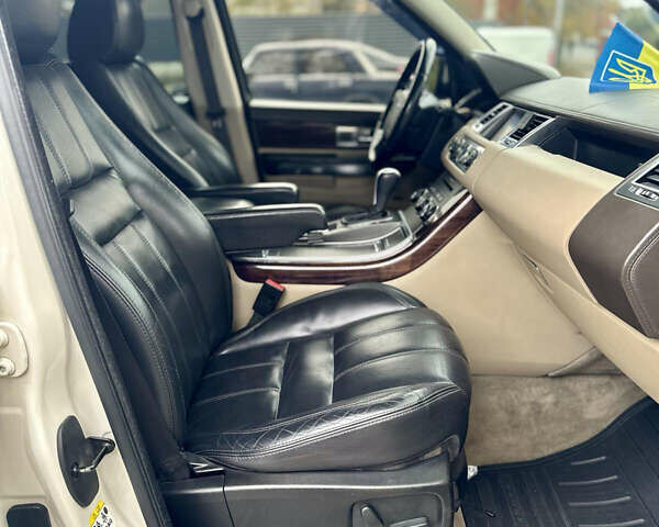 Білий Ленд Ровер Range Rover Sport, об'ємом двигуна 3 л та пробігом 208 тис. км за 15900 $, фото 14 на Automoto.ua