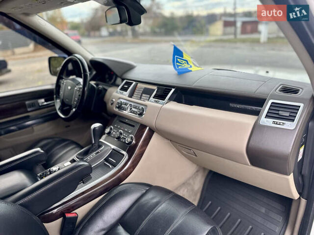 Білий Ленд Ровер Range Rover Sport, об'ємом двигуна 3 л та пробігом 208 тис. км за 15900 $, фото 15 на Automoto.ua