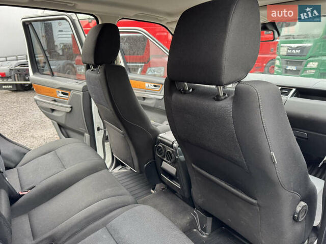 Белый Ленд Ровер Рендж Ровер Спорт, объемом двигателя 2.99 л и пробегом 320 тыс. км за 15000 $, фото 24 на Automoto.ua