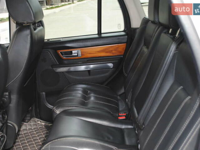 Білий Ленд Ровер Range Rover Sport, об'ємом двигуна 2.99 л та пробігом 295 тис. км за 13000 $, фото 23 на Automoto.ua
