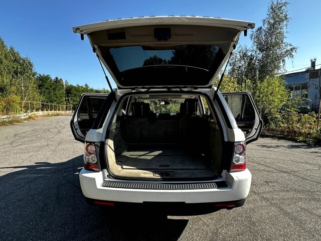 Ленд Ровер Рендж Ровер Спорт 2010 в Киеве на Automoto.ua Белый Ленд Ровер Рендж Ровер Спорт, объемом двигателя 3.6 л и пробегом 202 тыс. км за 15500 $, фото 14 на Automoto.ua