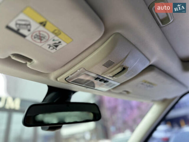 Білий Ленд Ровер Range Rover Sport, об'ємом двигуна 5 л та пробігом 171 тис. км за 12500 $, фото 45 на Automoto.ua