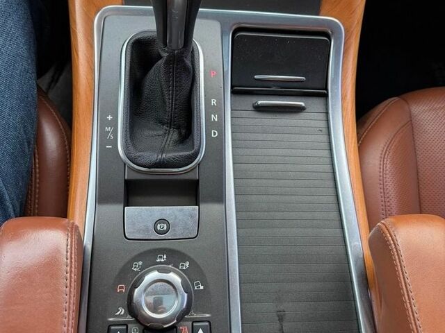 Білий Ленд Ровер Range Rover Sport, об'ємом двигуна 5 л та пробігом 180 тис. км за 10600 $, фото 20 на Automoto.ua
