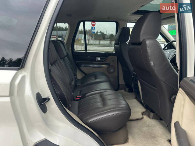 Білий Ленд Ровер Range Rover Sport, об'ємом двигуна 3.63 л та пробігом 202 тис. км за 15850 $, фото 39 на Automoto.ua