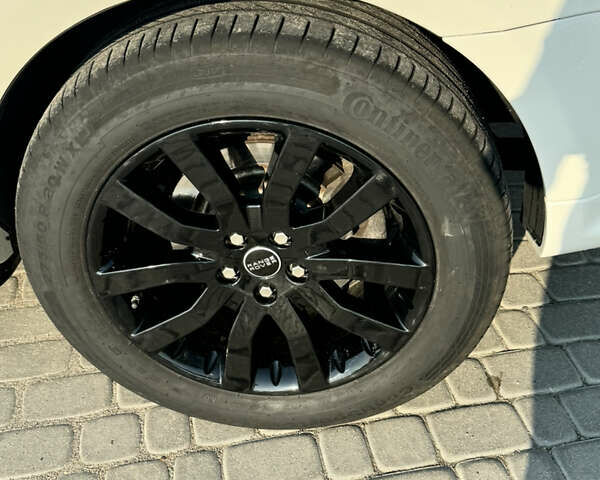 Білий Ленд Ровер Range Rover Sport, об'ємом двигуна 3 л та пробігом 261 тис. км за 17500 $, фото 14 на Automoto.ua
