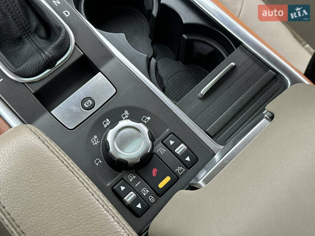 Білий Ленд Ровер Range Rover Sport, об'ємом двигуна 5 л та пробігом 120 тис. км за 13500 $, фото 78 на Automoto.ua