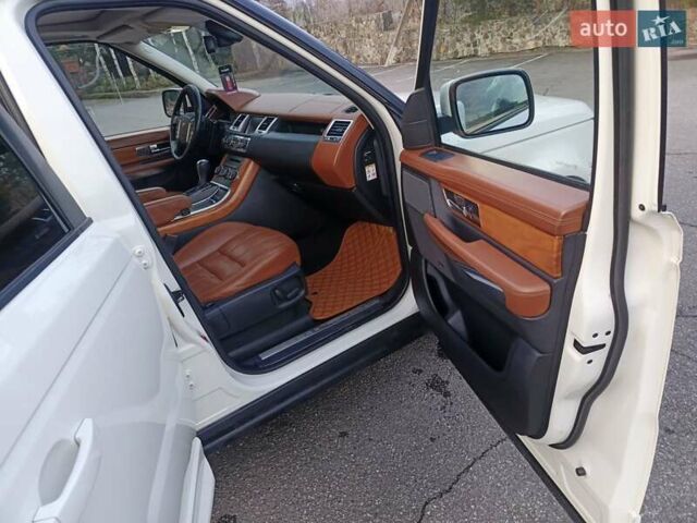 Белый Ленд Ровер Рендж Ровер Спорт, объемом двигателя 3 л и пробегом 270 тыс. км за 17500 $, фото 31 на Automoto.ua