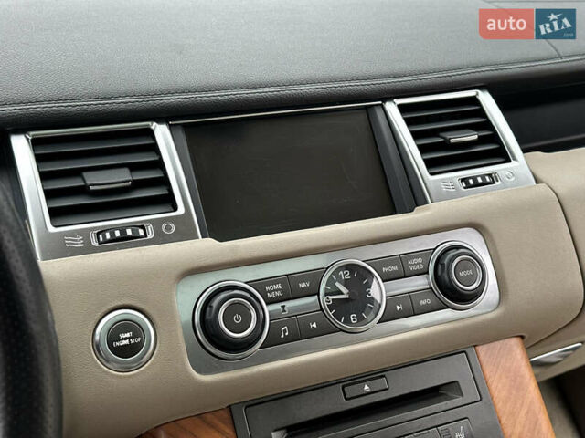 Білий Ленд Ровер Range Rover Sport, об'ємом двигуна 5 л та пробігом 120 тис. км за 13500 $, фото 74 на Automoto.ua