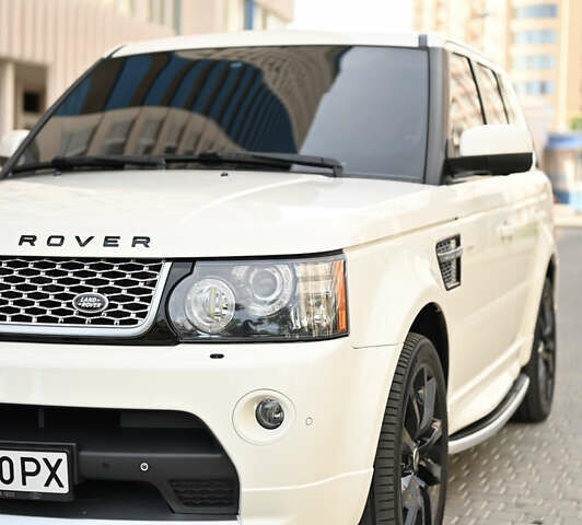 Білий Ленд Ровер Range Rover Sport, об'ємом двигуна 5 л та пробігом 100 тис. км за 23999 $, фото 46 на Automoto.ua