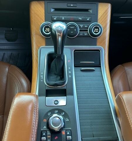 Білий Ленд Ровер Range Rover Sport, об'ємом двигуна 5 л та пробігом 171 тис. км за 16000 $, фото 26 на Automoto.ua