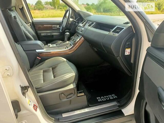 Белый Ленд Ровер Рендж Ровер Спорт, объемом двигателя 2.99 л и пробегом 176 тыс. км за 15800 $, фото 16 на Automoto.ua
