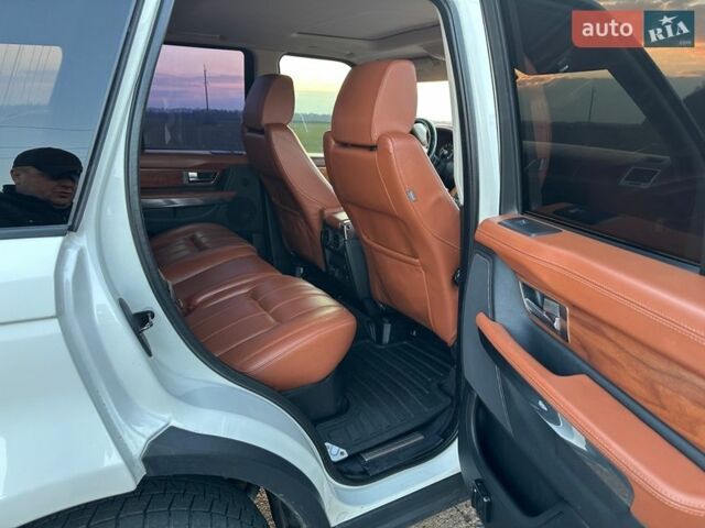 Білий Ленд Ровер Range Rover Sport, об'ємом двигуна 5 л та пробігом 171 тис. км за 16000 $, фото 33 на Automoto.ua