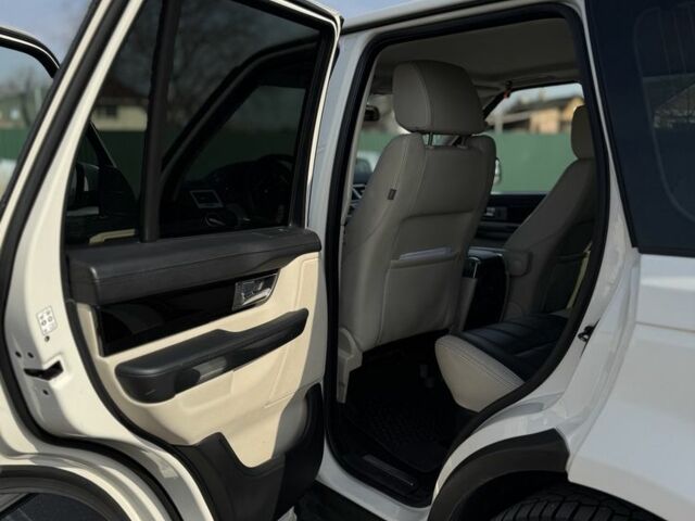 Білий Ленд Ровер Range Rover Sport, об'ємом двигуна 3 л та пробігом 312 тис. км за 13500 $, фото 13 на Automoto.ua