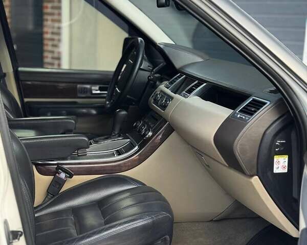 Белый Ленд Ровер Рендж Ровер Спорт, объемом двигателя 2.99 л и пробегом 260 тыс. км за 15000 $, фото 8 на Automoto.ua