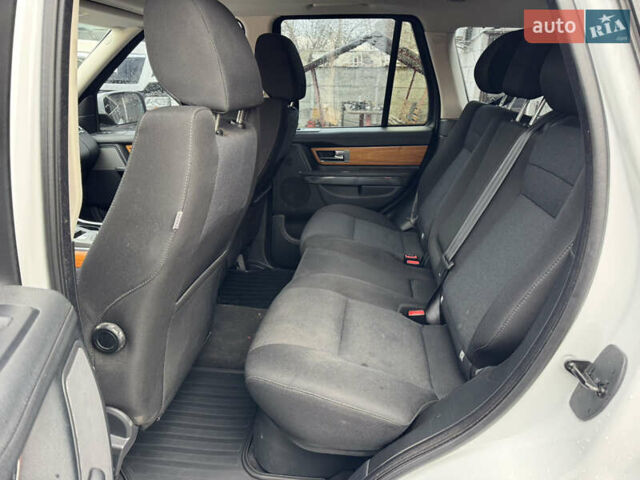 Белый Ленд Ровер Рендж Ровер Спорт, объемом двигателя 2.99 л и пробегом 320 тыс. км за 15000 $, фото 25 на Automoto.ua