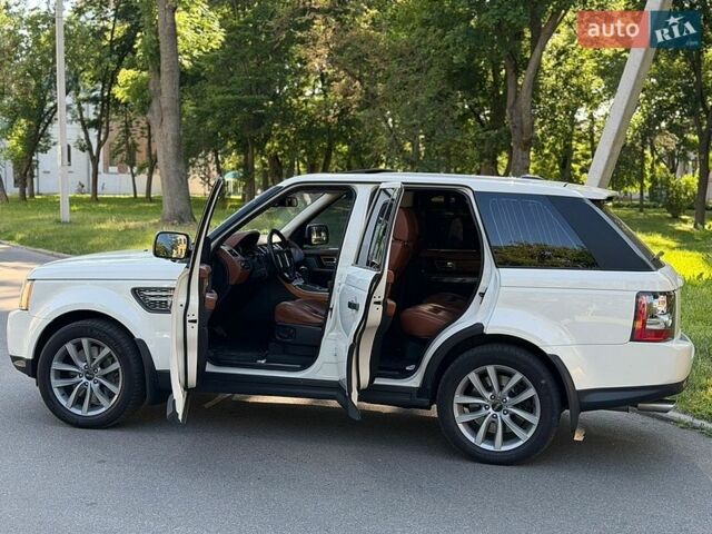 Білий Ленд Ровер Range Rover Sport, об'ємом двигуна 5 л та пробігом 179 тис. км за 13000 $, фото 8 на Automoto.ua