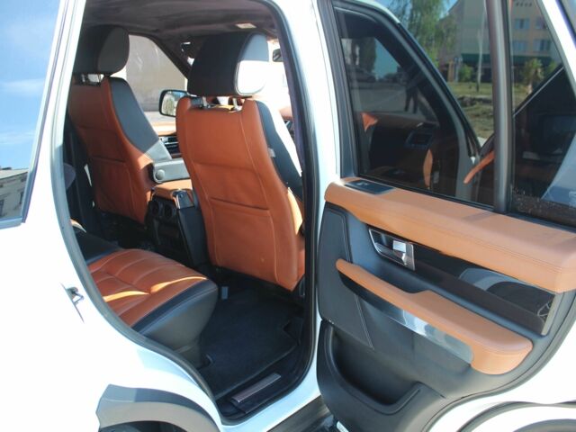 Білий Ленд Ровер Range Rover Sport, об'ємом двигуна 3 л та пробігом 177 тис. км за 12500 $, фото 15 на Automoto.ua