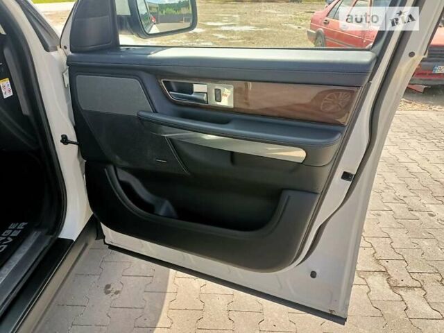 Белый Ленд Ровер Рендж Ровер Спорт, объемом двигателя 2.99 л и пробегом 176 тыс. км за 15800 $, фото 17 на Automoto.ua