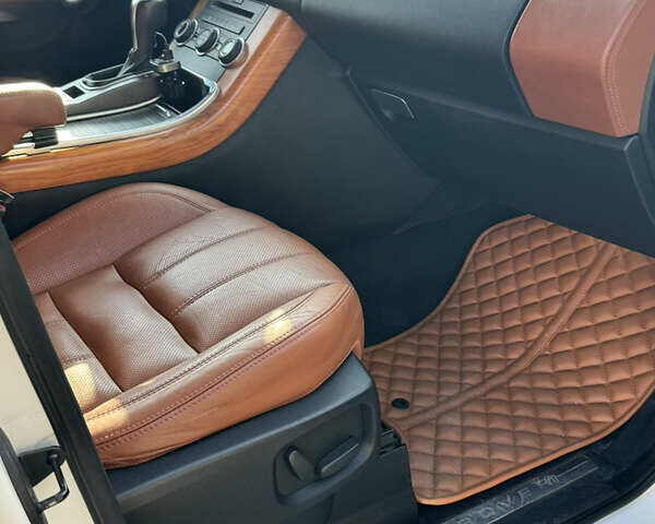 Білий Ленд Ровер Range Rover Sport, об'ємом двигуна 3 л та пробігом 263 тис. км за 17500 $, фото 25 на Automoto.ua