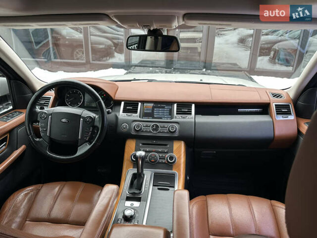 Білий Ленд Ровер Range Rover Sport, об'ємом двигуна 5 л та пробігом 171 тис. км за 12500 $, фото 27 на Automoto.ua