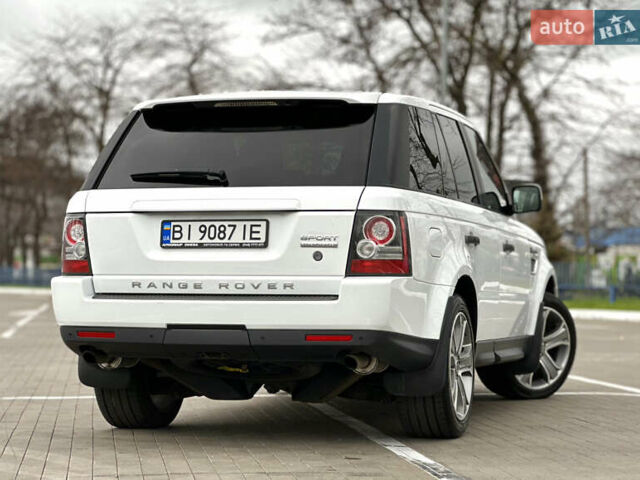 Білий Ленд Ровер Range Rover Sport, об'ємом двигуна 5 л та пробігом 120 тис. км за 13500 $, фото 19 на Automoto.ua