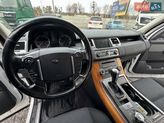 Белый Ленд Ровер Рендж Ровер Спорт, объемом двигателя 2.99 л и пробегом 320 тыс. км за 15000 $, фото 14 на Automoto.ua