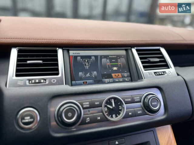 Білий Ленд Ровер Range Rover Sport, об'ємом двигуна 5 л та пробігом 171 тис. км за 12500 $, фото 43 на Automoto.ua