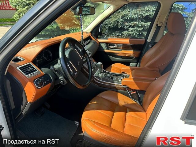 Білий Ленд Ровер Range Rover Sport, об'ємом двигуна 5 л та пробігом 145 тис. км за 16500 $, фото 5 на Automoto.ua