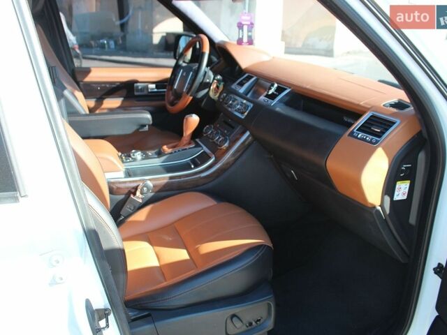Білий Ленд Ровер Range Rover Sport, об'ємом двигуна 2.99 л та пробігом 177 тис. км за 12500 $, фото 15 на Automoto.ua