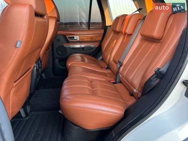 Білий Ленд Ровер Range Rover Sport, об'ємом двигуна 5 л та пробігом 171 тис. км за 16000 $, фото 20 на Automoto.ua