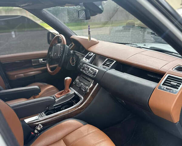 Белый Ленд Ровер Рендж Ровер Спорт, объемом двигателя 2.99 л и пробегом 173 тыс. км за 14500 $, фото 13 на Automoto.ua