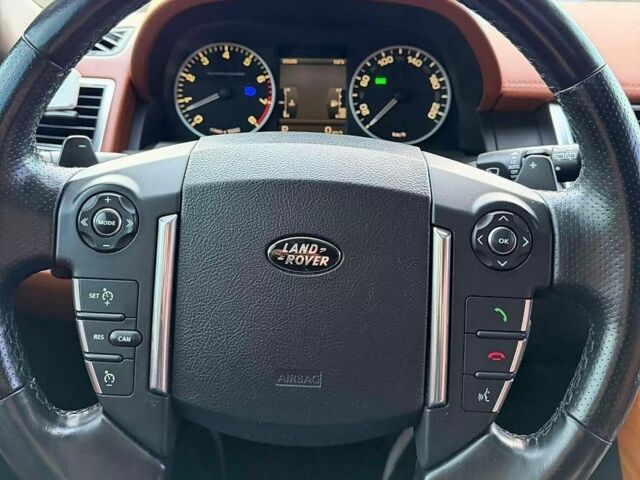 Білий Ленд Ровер Range Rover Sport, об'ємом двигуна 5 л та пробігом 180 тис. км за 10600 $, фото 16 на Automoto.ua