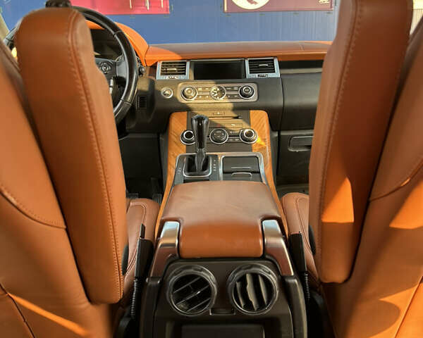 Белый Ленд Ровер Рендж Ровер Спорт, объемом двигателя 3 л и пробегом 284 тыс. км за 19500 $, фото 32 на Automoto.ua