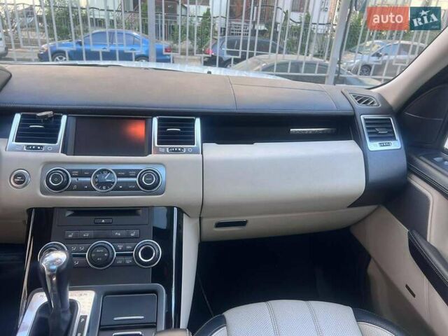 Білий Ленд Ровер Range Rover Sport, об'ємом двигуна 5 л та пробігом 120 тис. км за 17200 $, фото 6 на Automoto.ua