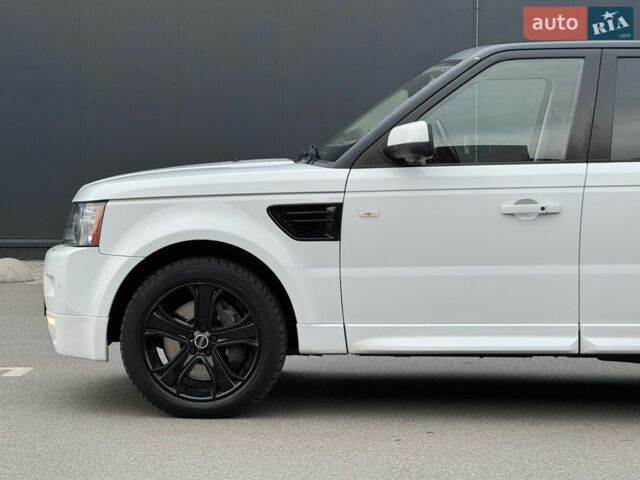 Білий Ленд Ровер Range Rover Sport, об'ємом двигуна 5 л та пробігом 181 тис. км за 12700 $, фото 4 на Automoto.ua