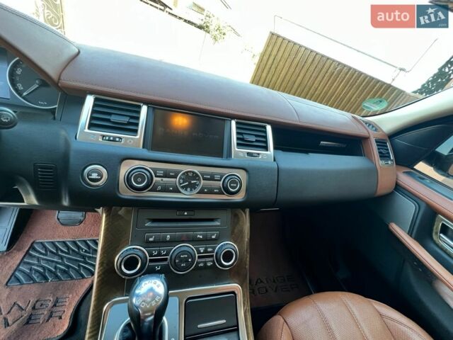 Білий Ленд Ровер Range Rover Sport, об'ємом двигуна 3 л та пробігом 262 тис. км за 18000 $, фото 19 на Automoto.ua