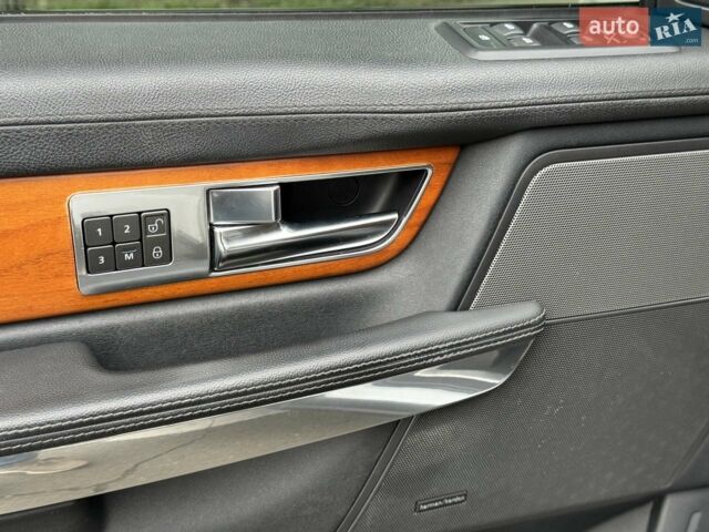 Білий Ленд Ровер Range Rover Sport, об'ємом двигуна 5 л та пробігом 212 тис. км за 12999 $, фото 7 на Automoto.ua