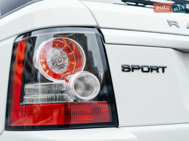 Білий Ленд Ровер Range Rover Sport, об'ємом двигуна 5 л та пробігом 148 тис. км за 15500 $, фото 19 на Automoto.ua
