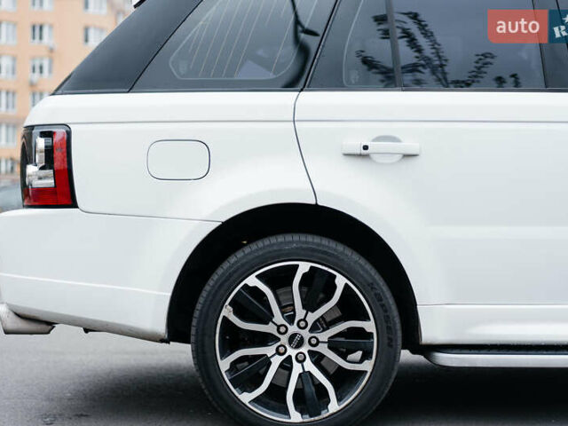 Білий Ленд Ровер Range Rover Sport, об'ємом двигуна 5 л та пробігом 147 тис. км за 15100 $, фото 7 на Automoto.ua