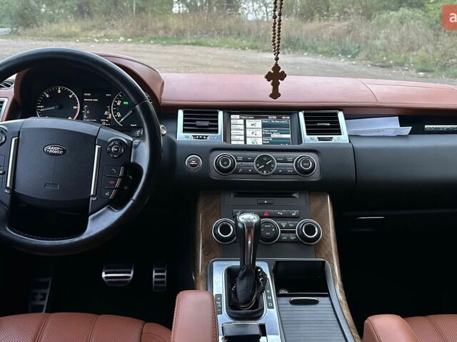 Білий Ленд Ровер Range Rover Sport, об'ємом двигуна 3 л та пробігом 213 тис. км за 15000 $, фото 20 на Automoto.ua