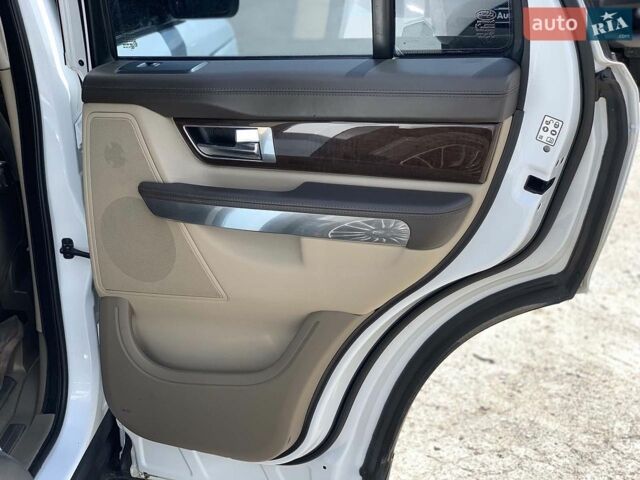 Білий Ленд Ровер Range Rover Sport, об'ємом двигуна 3 л та пробігом 195 тис. км за 16490 $, фото 36 на Automoto.ua