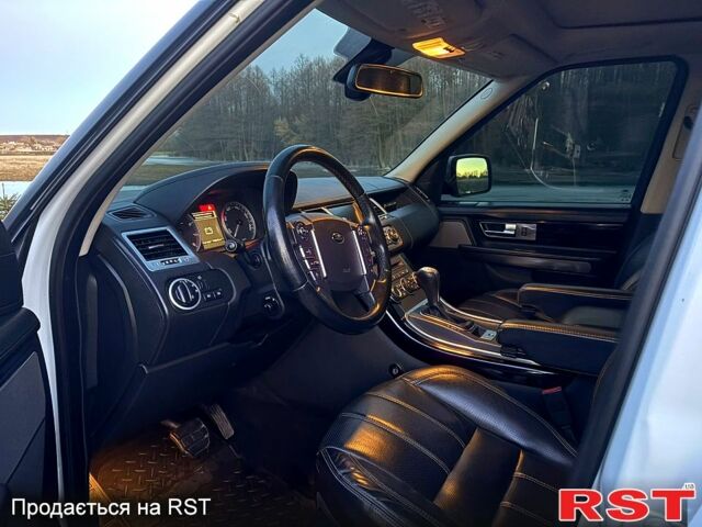 Белый Ленд Ровер Рендж Ровер Спорт, объемом двигателя 5 л и пробегом 147 тыс. км за 16500 $, фото 3 на Automoto.ua