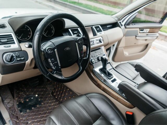 Білий Ленд Ровер Range Rover Sport, об'ємом двигуна 5 л та пробігом 147 тис. км за 15100 $, фото 15 на Automoto.ua
